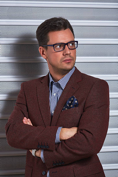 elegante uomo sicuro - pocket suit glasses jacket foto e immagini stock