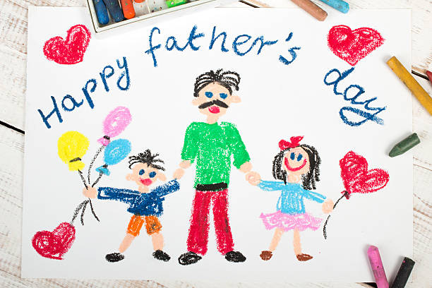 padres felices día tarjeta fabricada por niño - pencil colors heart shape paper fotografías e imágenes de stock