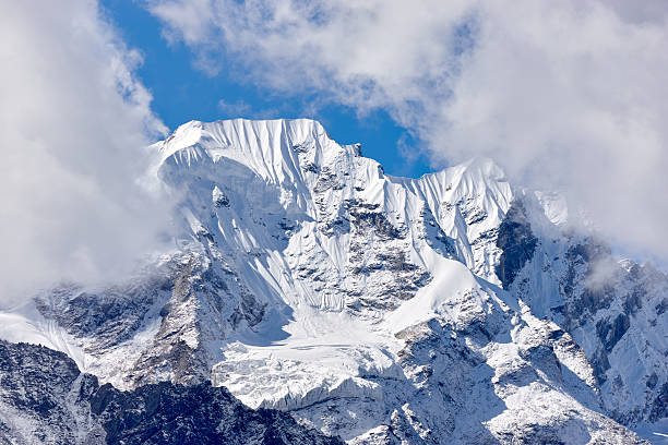 istock Lantang. Everest Circuit. Nepal motives 467802492