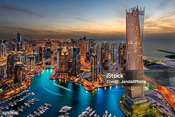 Dubai Marina - Fotografias de stock e mais imagens de Dubai - Dubai, Pôr-do-sol, Telhado