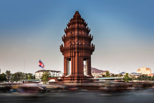 The Independence Monument was built in 1958 for Cambodia's independence from France in 1953. It stands on the intersection of Norodom Boulevard and Sihanouk Boulevard in the centre of the Phnom Penh city.