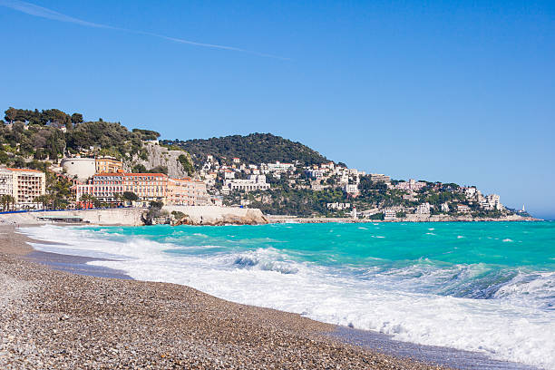 la plage à nice, france - angio photos et images de collection