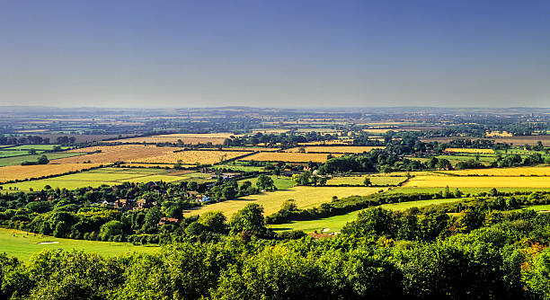 buckinghamshire - non urban scene england rural scene hill range - fotografias e filmes do acervo