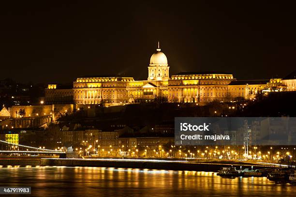 Budapest Por La Noche Foto de stock y más banco de imágenes de Aire libre - Aire libre, Budapest, Castillo de Buda
