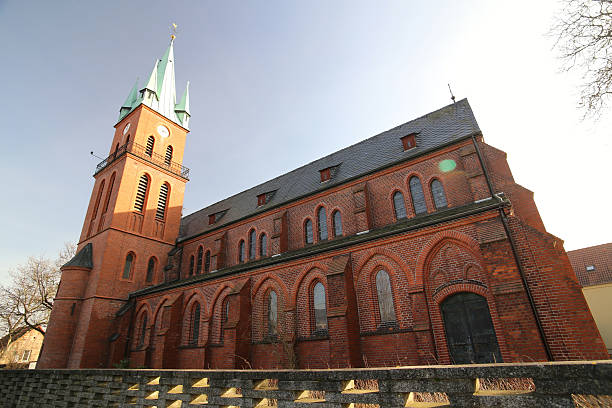 istock Sankt-Maria-Hilf-Kirche Magdeburg 467934564
