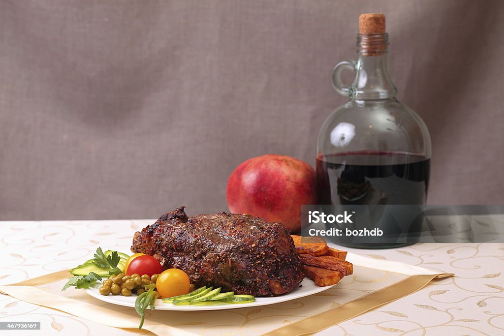 Arrosto di maiale filetto appetitosi - Foto stock royalty-free di Affettuoso