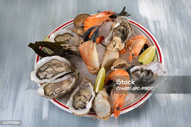 Plato De Pescados Y Mariscos Foto de stock y más banco de imágenes de 2015 - 2015, Alimento, Almeja - Marisco