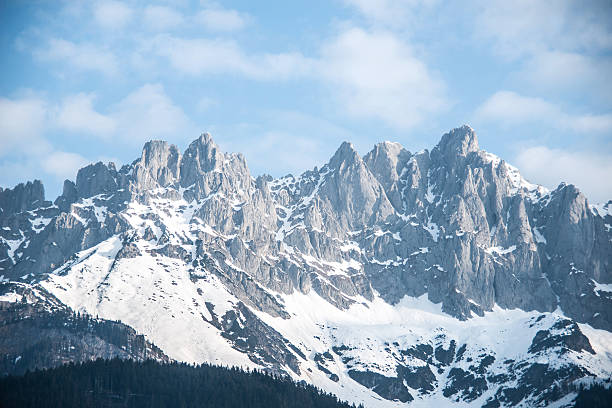 nívea hill pico. wilder kaiser - austria tirol cloud land fotografías e imágenes de stock