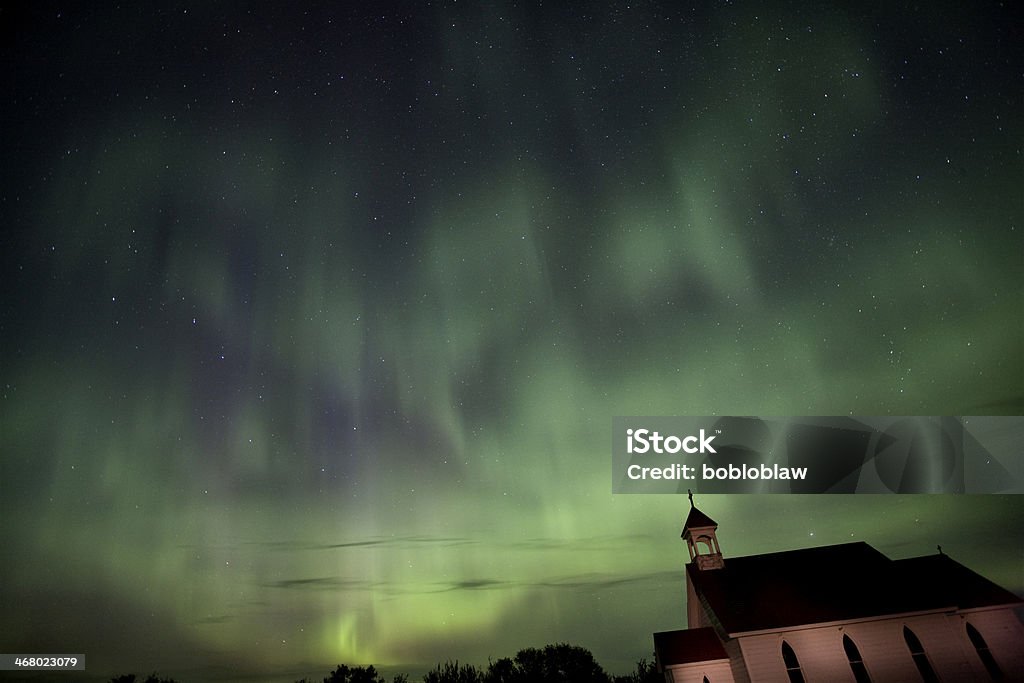 Noite Tiro Northern Lights país Igreja - Royalty-free Norte Foto de stock