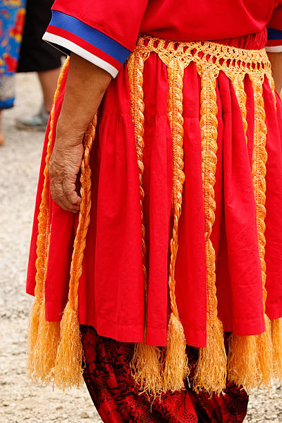 close-up of местных женщина в традиционной tongan юбка, vavau остров - tongan dance стоковые фото и изображения