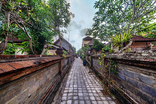 istock Cramped street 468074488