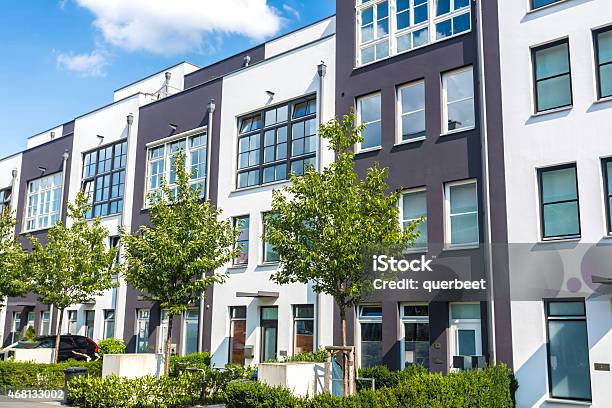 Apartmenthäuserblocks Stockfoto und mehr Bilder von 2015 - 2015, Außenaufnahme von Gebäuden, Bauwerk