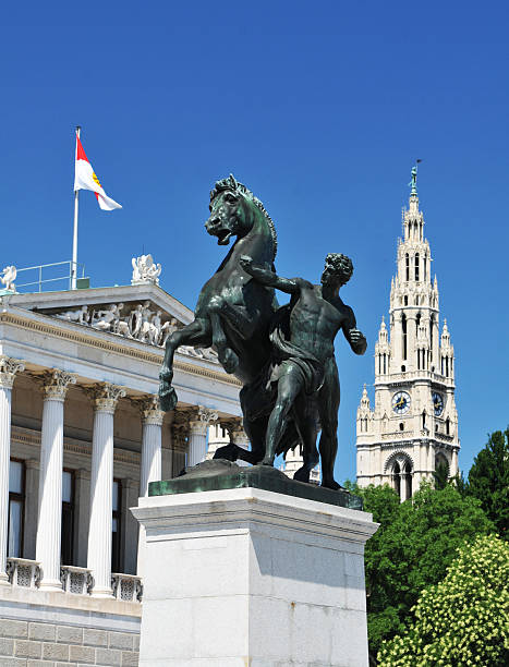 vienna, austria - colonnade column architecture austria foto e immagini stock