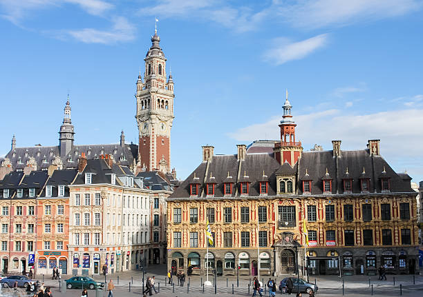 центральное место general de gaulle в лилле, франция. - lille стоковые фото и изображения