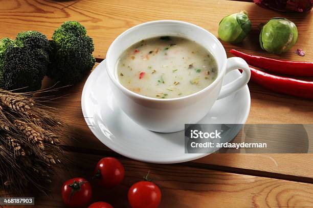 Zuppa Di Verdura - Fotografie stock e altre immagini di Alimentazione sana - Alimentazione sana, Ambientazione interna, Antipasto