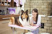 groomer-mit-hund.jpg?b=1&s=170x170&k=20&c=uusQgzAVf4xAkoTjmFKOfj4xBZXiR3PBwMOg1eiGUqA=