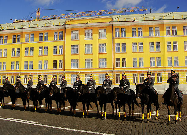 los soldados participantes en el cambio de la ceremonia, moscú protecciones - kremlin regiment fotografías e imágenes de stock