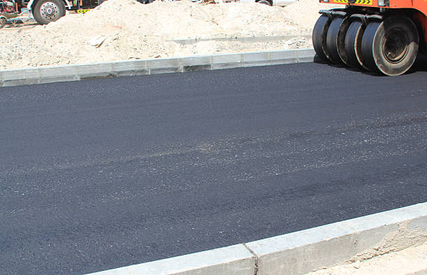 istock Laying asphalt or tarmac on a road 468247238