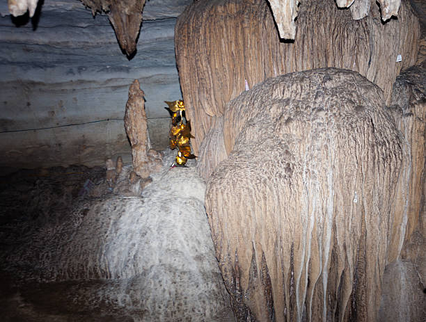 istock Damda Cave, Hoabinh, Vietnam 468328166