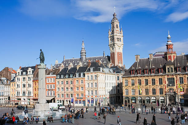 центральное место general de gaulle в лилле, франция. - lille стоковые фото и изображения