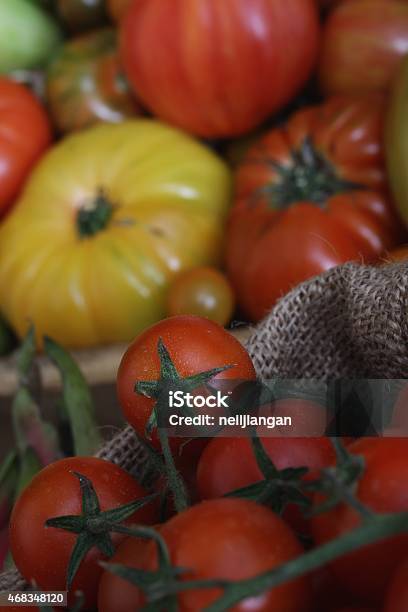 Loose Vine Tomatoes Stock Photo - Download Image Now - 2015, Backgrounds, Cooking