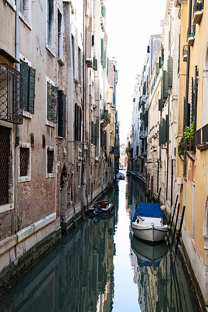 istock Narrow canal in Venezia 468349328