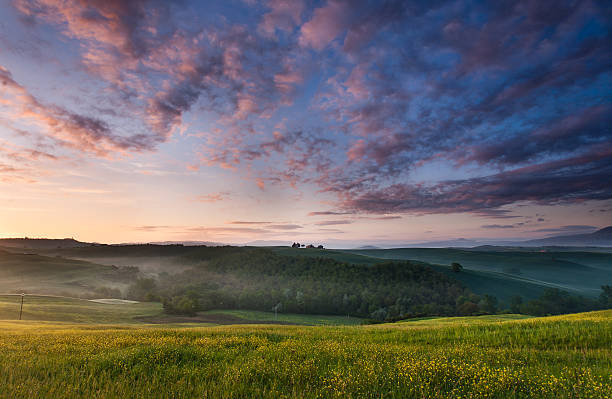 istock Sunrise in Tuscany, Italy 468368947