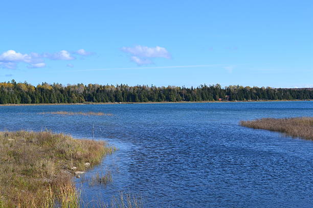 istock Outlet into Leeson Bay in Manitoulin Island 468389610