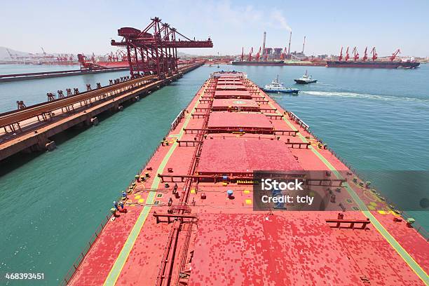 Eisenerz Terminal Stockfoto und mehr Bilder von Kohle - Kohle, Schiff, Abschleppen