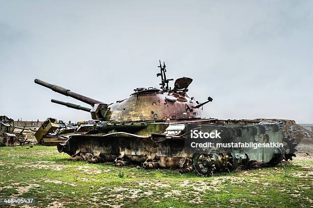 Rusty Old Tankafeganistão - Fotografias de stock e mais imagens de Abrigo Anti-Bombas - Abrigo Anti-Bombas, Acabado, Agressão