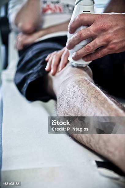 Physiotherapie4 Stockfoto und mehr Bilder von Akupunktur - Akupunktur, Allgemeinarztpraxis, Bett