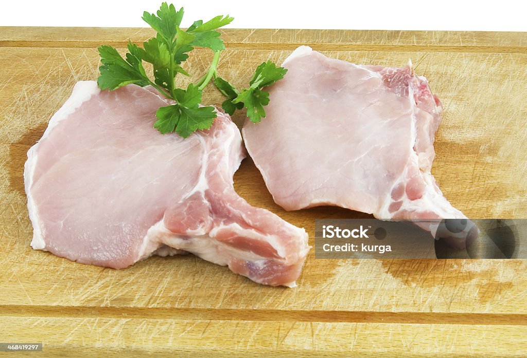 Carne cruda su sfondo in legno - Foto stock royalty-free di Alimentazione sana