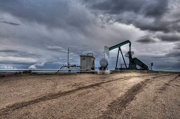 istock Oil & Gas Tower Power 468420237