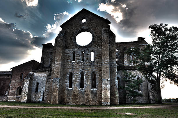 san galgano - san galgano - fotografias e filmes do acervo