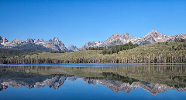 istock Sawtooth Mountains reflection in the lake 468425372