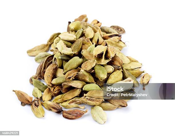 Cardamomo Verde - Fotografie stock e altre immagini di Additivi alimentari - Additivi alimentari, Bianco, Cardamomo