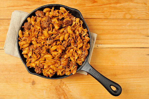 istock Chili mac in a cast iron skillet 468430909