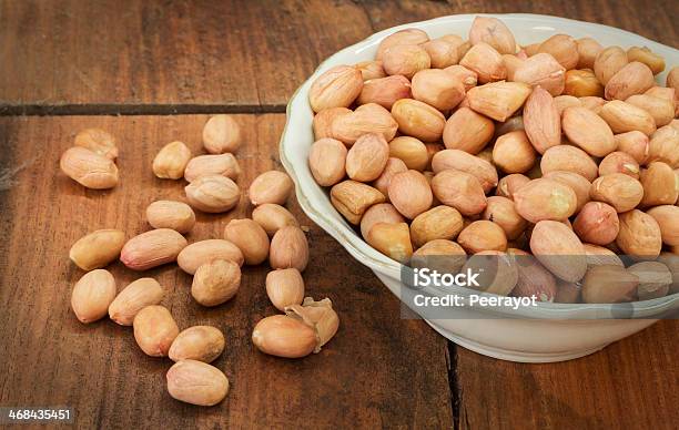 Vida Peanuts Foto de stock y más banco de imágenes de Alimento - Alimento, Alimentos cocinados, Cacahuete - Cultivo