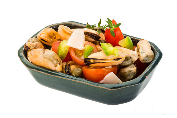 mussells салат - mussells стоковые фото и изображения