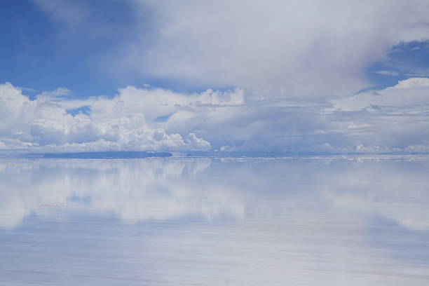 天国 - ウユニ塩湖 ストックフォトと画像