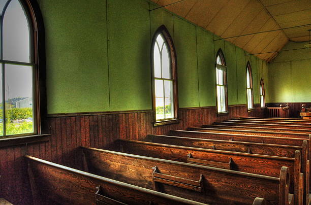 opuszczony desert church - abandoned church indoors dirty zdjęcia i obrazy z banku zdjęć