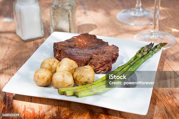 Solomillo Foto de stock y más banco de imágenes de A la Parrilla - A la Parrilla, Aire libre, Alimento