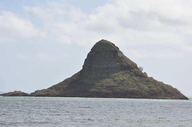 istock Mokoli’i Island off Oahu, Hawaii 468554926