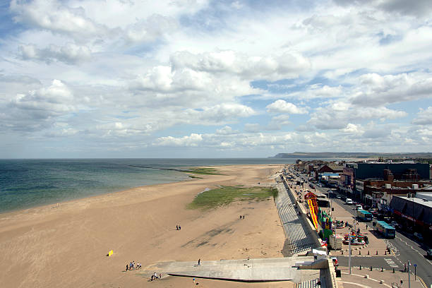 redcar high street - wind turbine wind turbine yorkshire stock-fotos und bilder