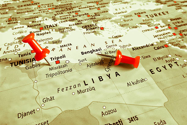 marcatore rosso sulla libia - muammar foto e immagini stock
