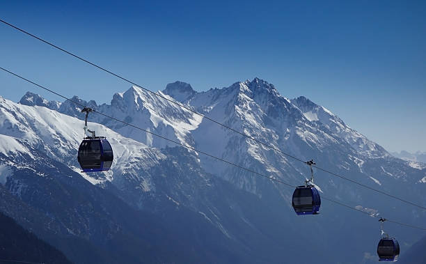 teleférico de esqui, esqui-st anton - arlberg - fotografias e filmes do acervo