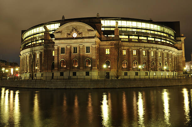 stockholm parlament - sveriges helgeandsholmen stock-fotos und bilder