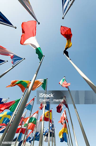 Six Flags Foto de stock y más banco de imágenes de Global - Global, Negocio global, Rutina