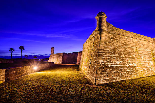 サンマルコス城塞国定公園 - st augustine florida usa fort ストックフォトと画像