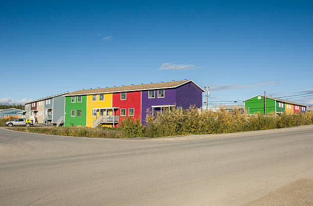 colorful inuvik apartments - 西北地區 個照片及圖片檔